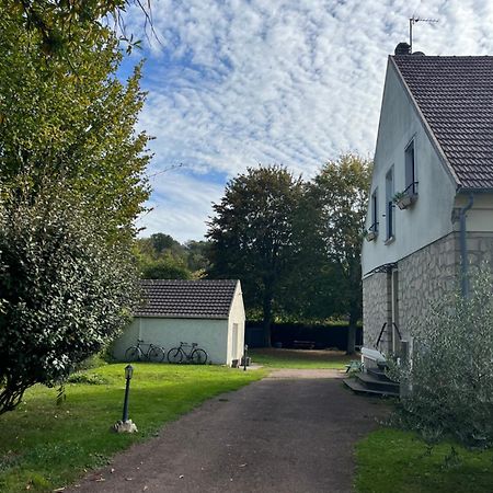 Studio Avec Grand Jardin + Parking Seraincourt Bagian luar foto